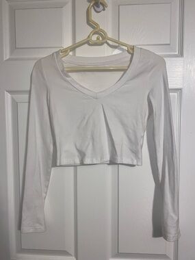 V-Neck Long Sleeve Crop Top